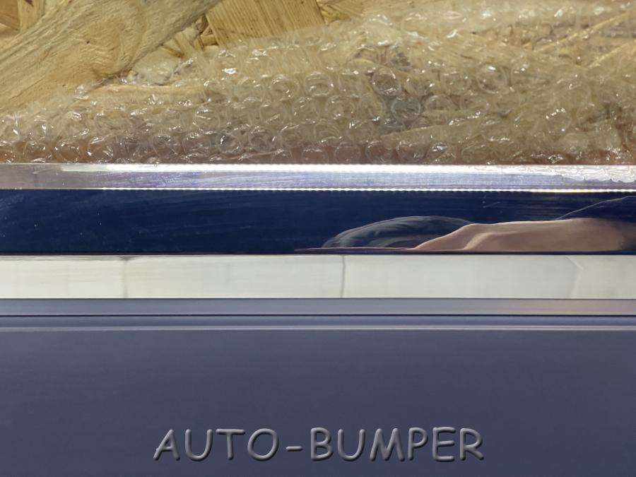VW Touareg 2011- Накладка двери задней правой Новая 7P6854950H